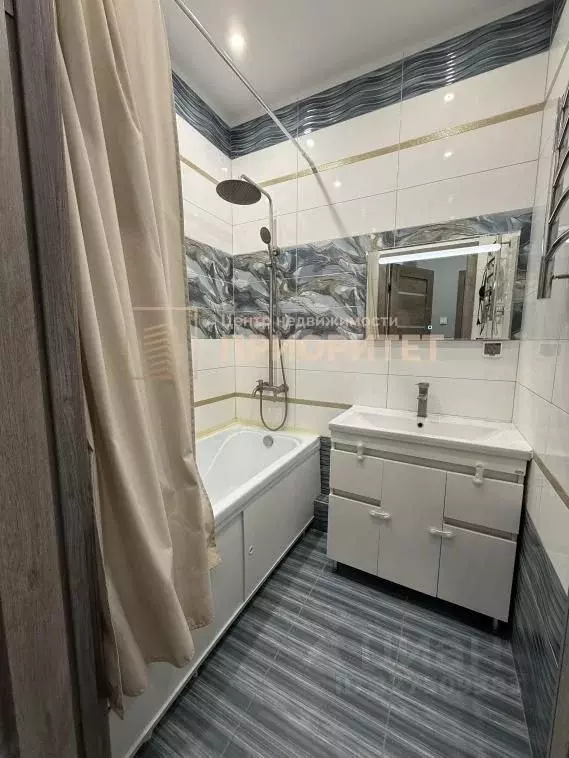 2-к кв. Саха (Якутия), Якутск Залог мкр, 117-й кв-л,  (62.0 м) - Фото 2