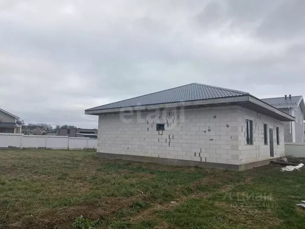 Дом в Калужская область, Малоярославецкий муниципальный округ, ... - Фото 2