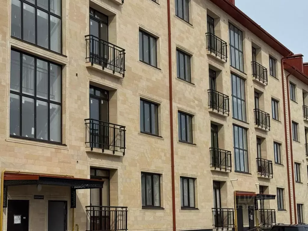 2-к кв. Кабардино-Балкария, Нальчик ул. Шогенова, 50 (64.5 м) - Фото 1
