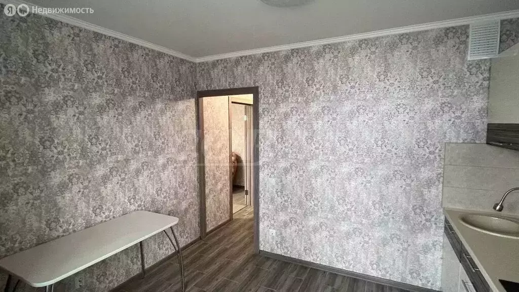 1-комнатная квартира: Тюмень, улица Мельникайте, 80 (26 м) - Фото 2