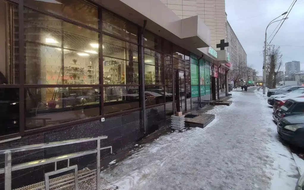 Торговая площадь в Свердловская область, Екатеринбург ул. Сулимова, 21 ... - Фото 1