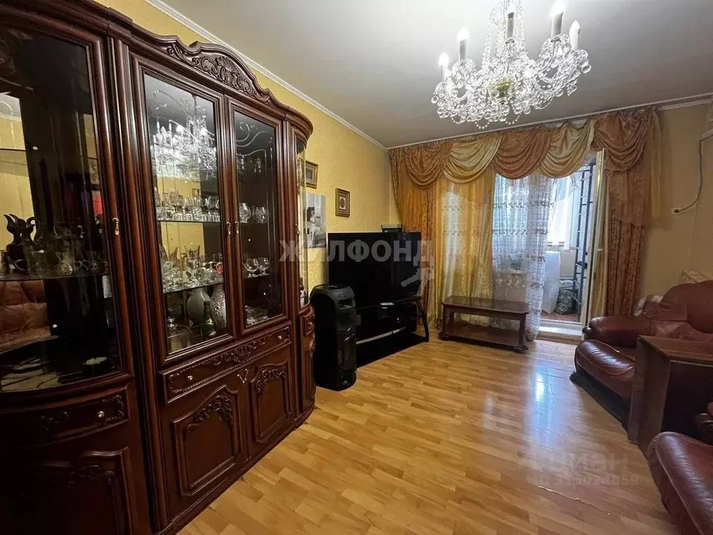 4-к кв. Астраханская область, Астрахань ул. Куликова, 25 (89.0 м) - Фото 0