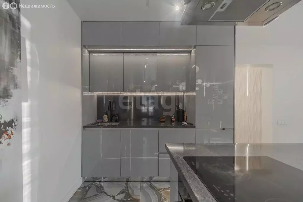 3-комнатная квартира: Иркутск, улица Красных Мадьяр, 29 (98.2 м) - Фото 2