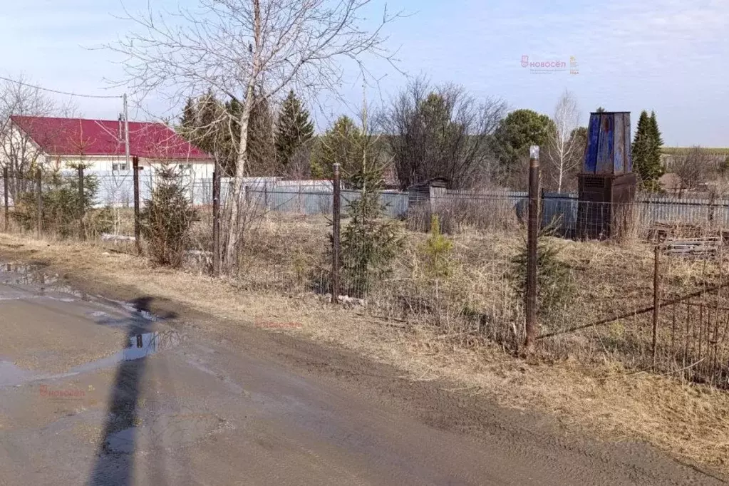 Участок в Свердловская область, Сысертский муниципальный округ, с. ... - Фото 1