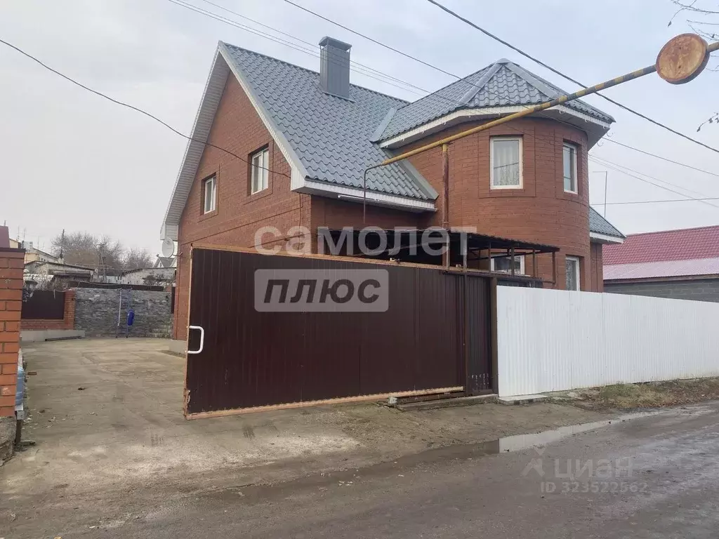 Дом в Челябинская область, с. Агаповка ул. Известковая, 43 (192 м) - Фото 1