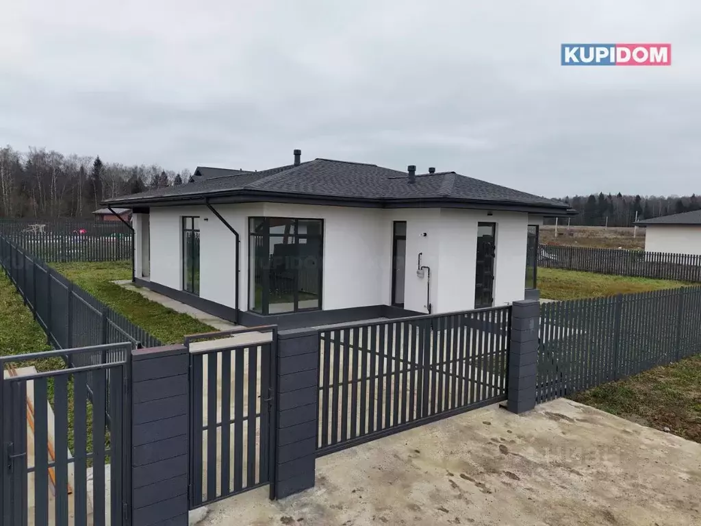 Дом в Калужская область, Жуковский муниципальный округ, с. Совхоз ... - Фото 1