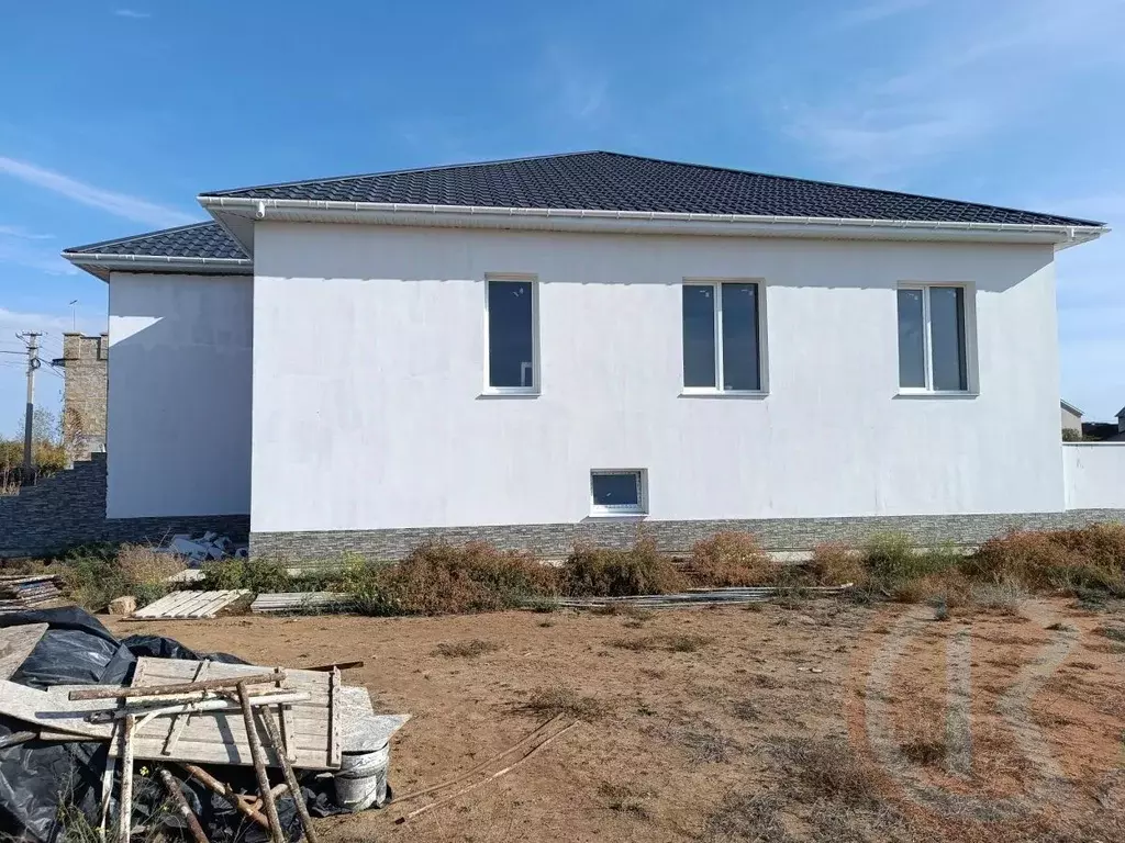 Дом в Крым, Евпатория городской округ, Заозерное пгт ул. Космическая, ... - Фото 2