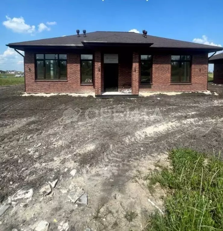 Дом в Тюменская область, Тюменский муниципальный округ, с. Чикча, ... - Фото 1