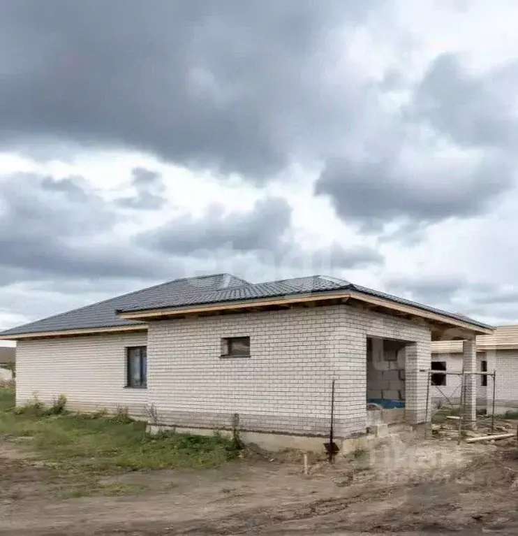 Дом в Алтайский край, Барнаул городской округ, пос. Центральный ул. ... - Фото 1