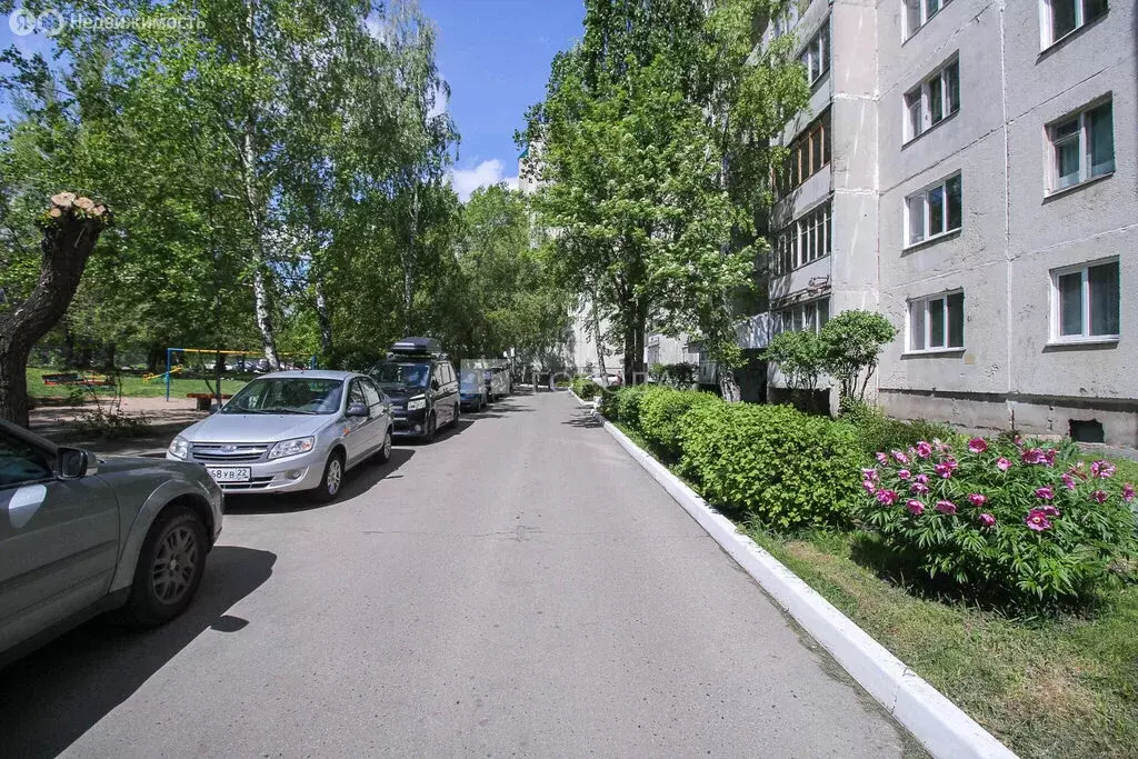 3-комнатная квартира: Барнаул, улица Антона Петрова, 262 (60.1 м) - Фото 0