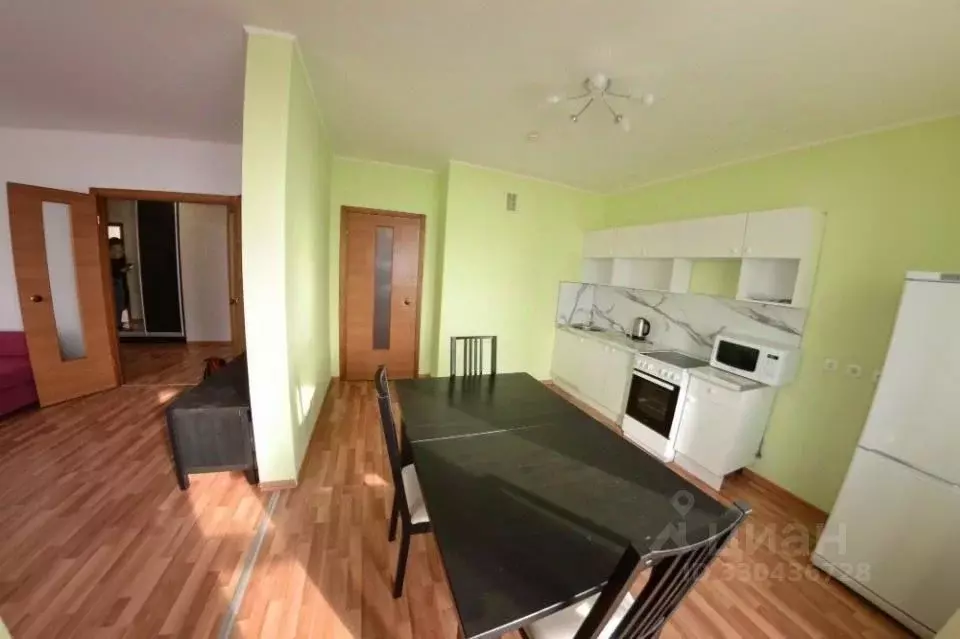 2-к кв. Свердловская область, Екатеринбург ул. Уральская, 75 (69.5 м) - Фото 1