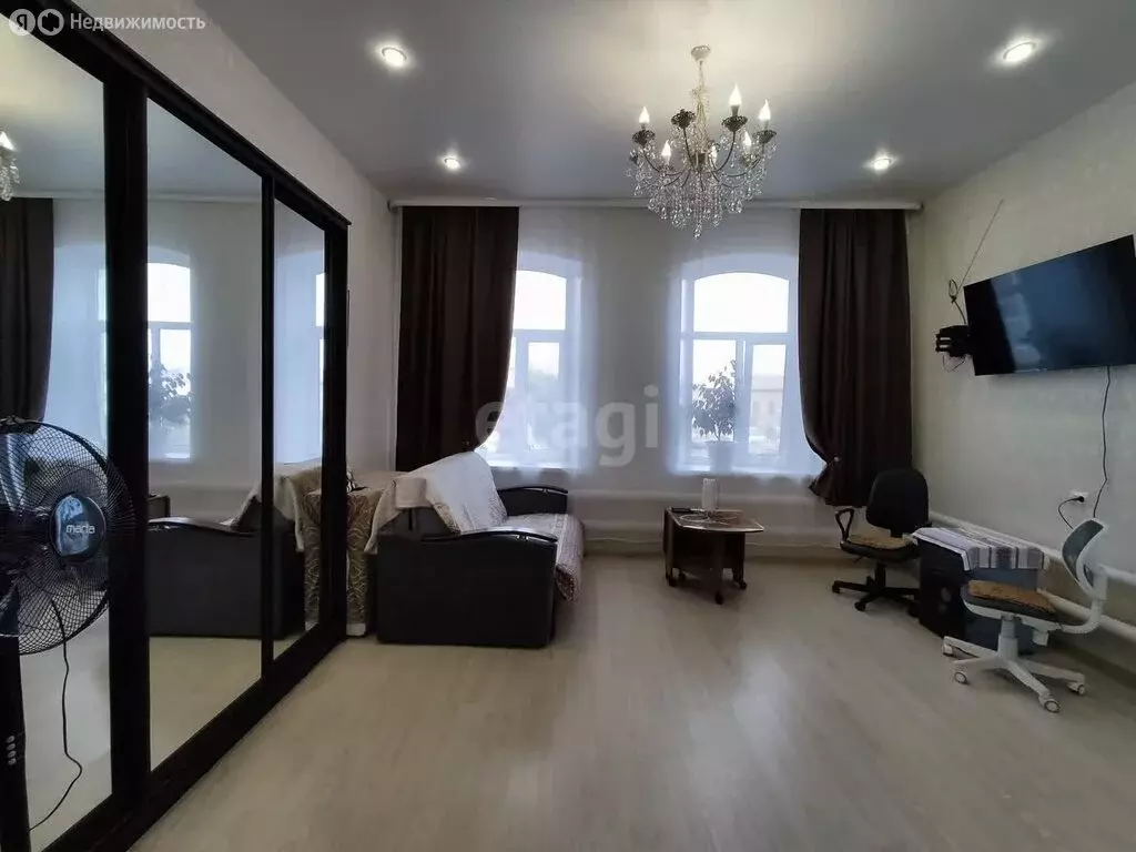 Квартира-студия: Ирбит, улица Володарского, 4 (26.6 м) - Фото 1