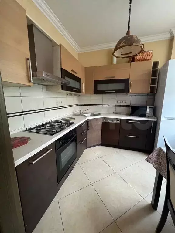 2-к. квартира, 70,4 м, 4/7 эт. - Фото 0