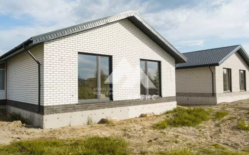 Дом в Алтайский край, Первомайский район, с. Фирсово ул. Лимонная (85 ... - Фото 1