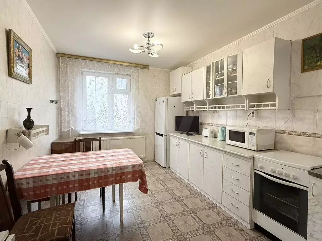 2-к. квартира, 60 м, 5/9 эт. - Фото 0