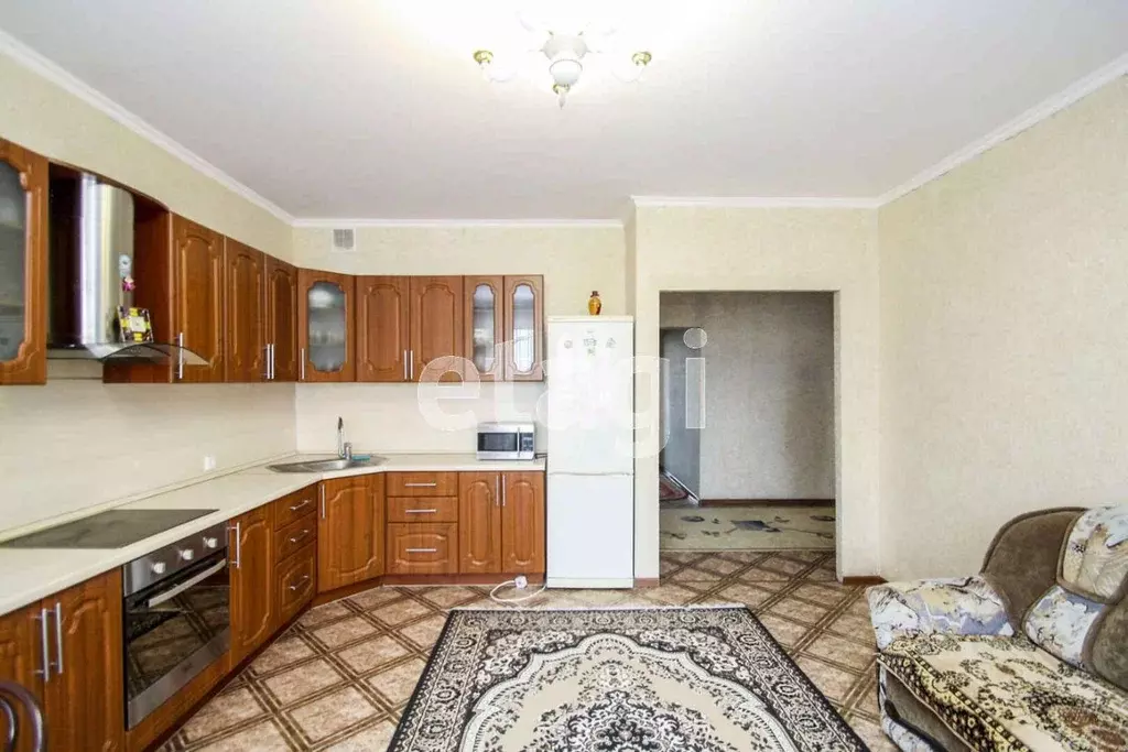 2-к кв. Тюменская область, Тюмень ул. Западносибирская, 18к1 (89.0 м) - Фото 1