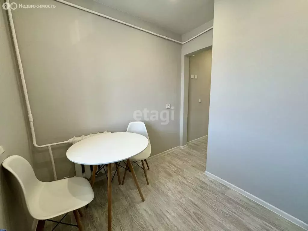 2-комнатная квартира: Тюмень, улица Мельникайте, 95А (45 м) - Фото 2