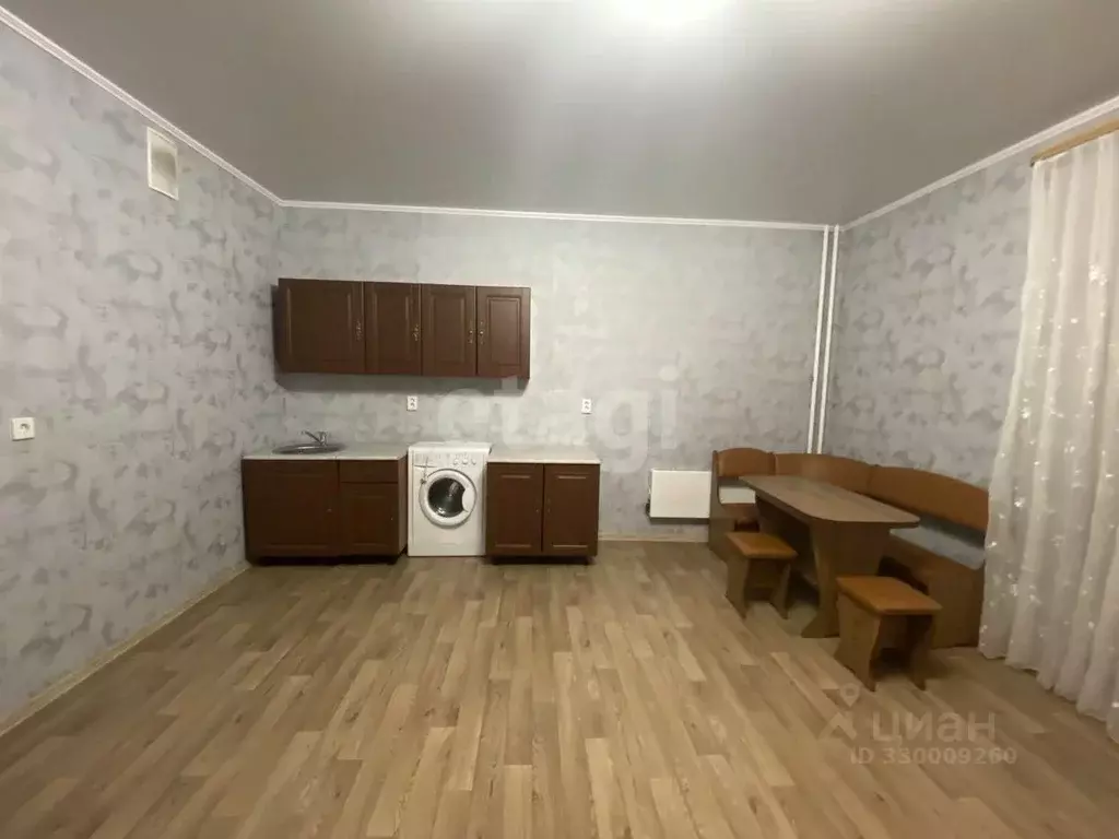 Студия Тюменская область, Тюмень ул. Верхнетарманская, 1 (32.0 м) - Фото 1