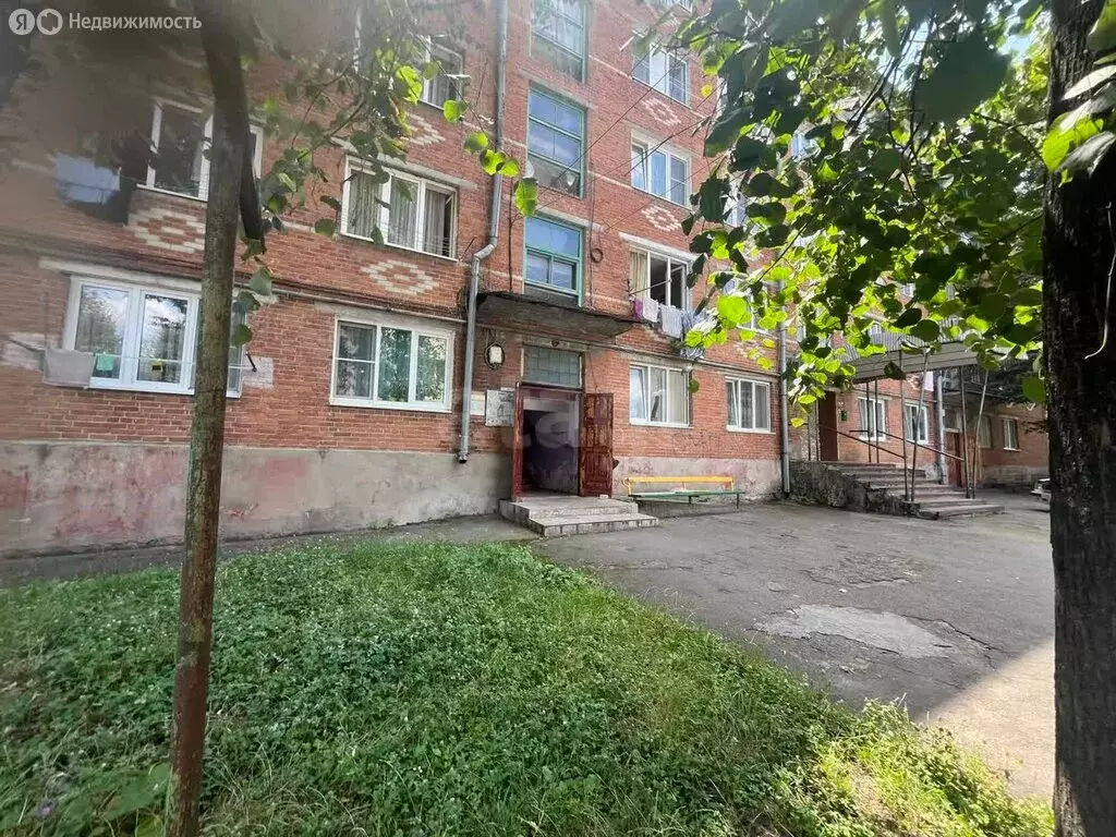 1-комнатная квартира: Владикавказ, улица Кутузова, 76 (18 м) - Фото 1