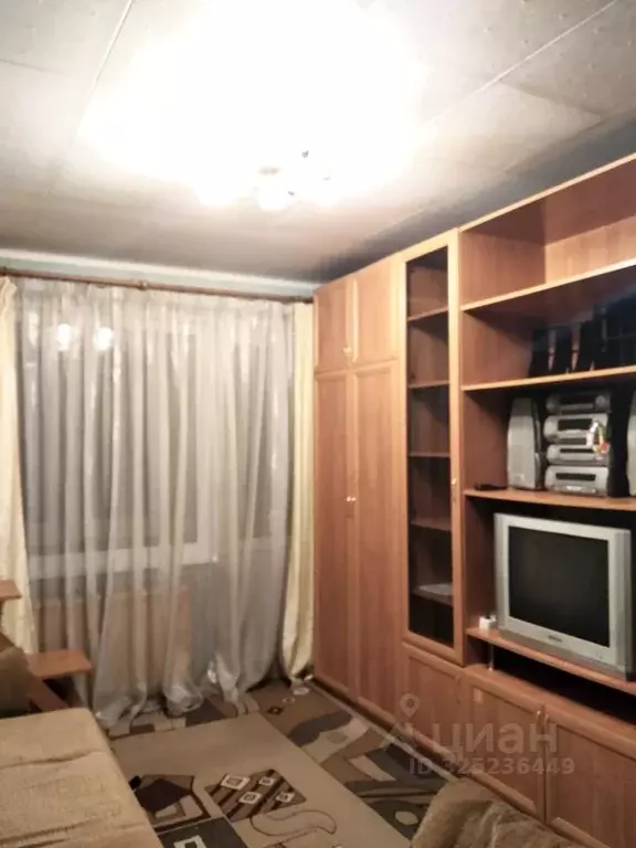 1-к кв. Санкт-Петербург ул. Коммуны, 30к1 (39.9 м) - Фото 0