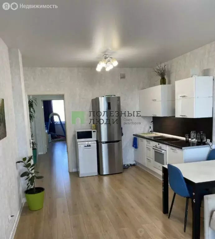 2-комнатная квартира: Красноярск, улица Петра Подзолкова, 21 (50 м) - Фото 1