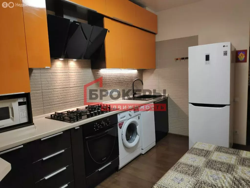 2-комнатная квартира: Севастополь, улица Руднева, 26/5 (74 м) - Фото 1