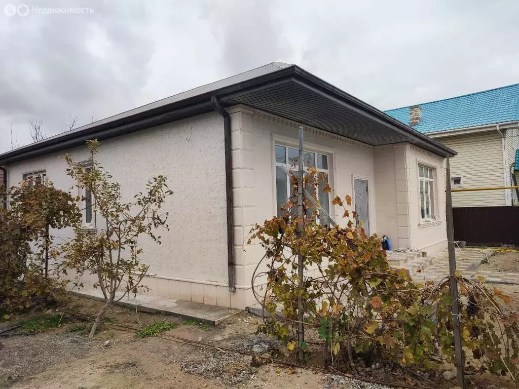 Дом в Астрахань, посёлок Советский, 1-я Замьянская улица, 9 (90 м) - Фото 1