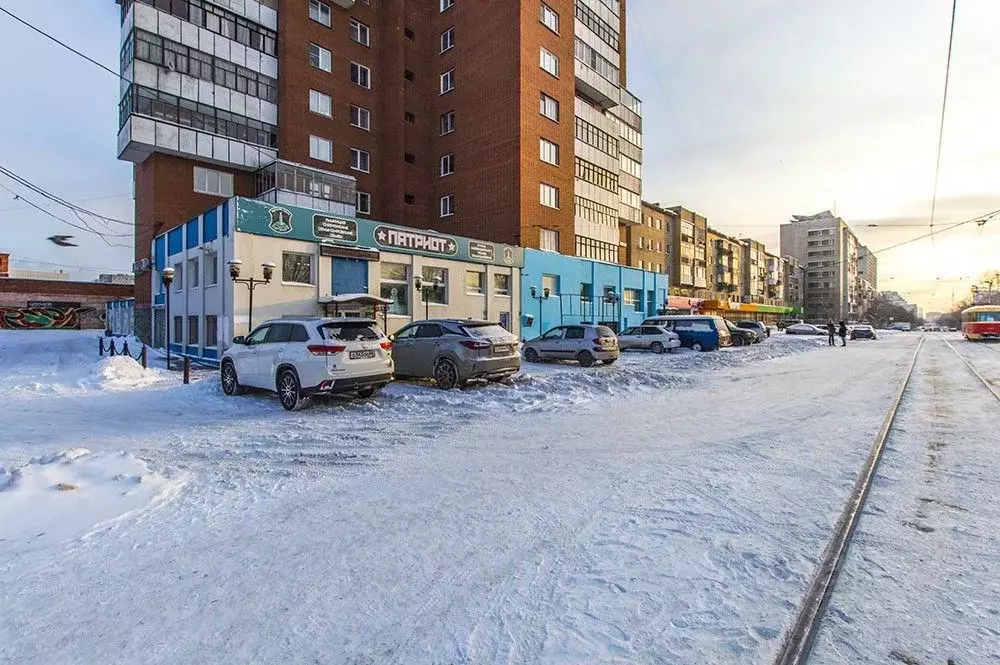 Торговая площадь в Свердловская область, Екатеринбург ул. ... - Фото 0