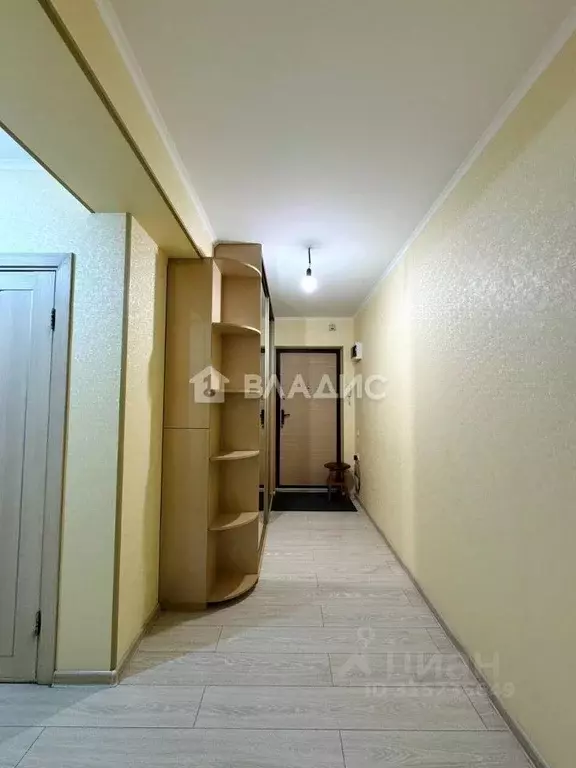 2-к кв. Бурятия, Улан-Удэ ул. Боевая, 5В (62.2 м) - Фото 1