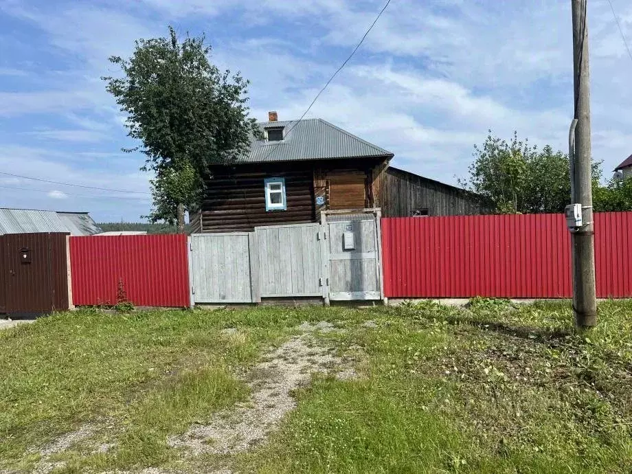 Дом в Пермский край, Александровск Яйва пгт, ул. Максима Горького, 17 ... - Фото 2