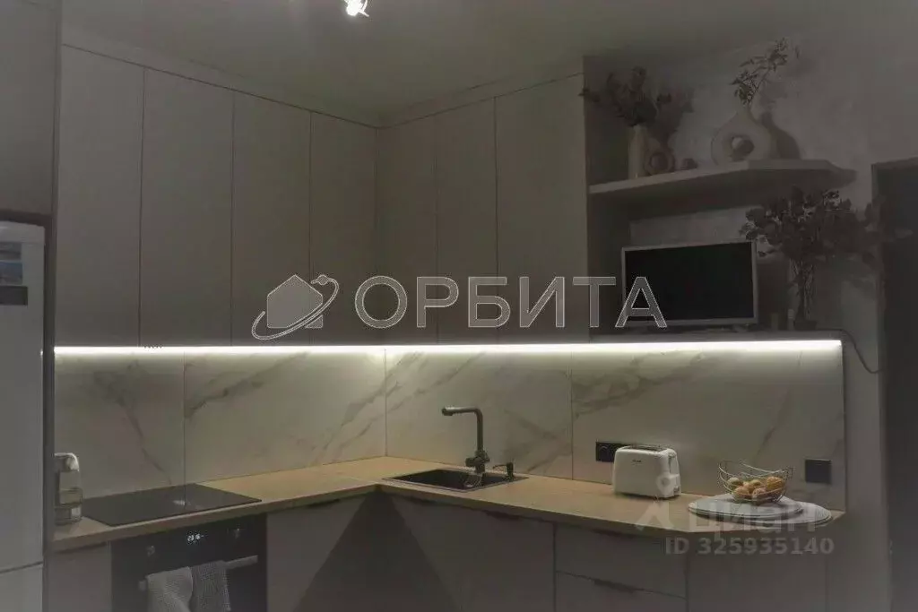 4-к кв. Тюменская область, Тюмень ул. Михаила Сперанского, 29 (94.4 м) - Фото 0