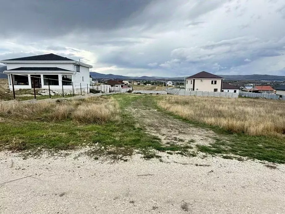 Участок в Крым, Симферопольский район, с. Доброе ул. Яшлык (10.0 сот.) - Фото 1