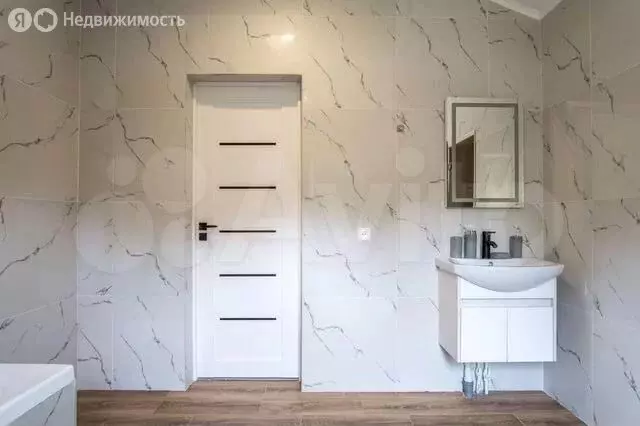 Дом в Ломоносовский район, Низинское сельское поселение, деревня ... - Фото 0