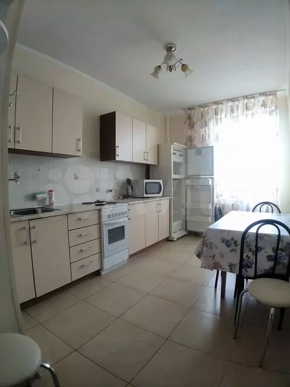 2-к. квартира, 56 м, 2/18 эт. - Фото 1