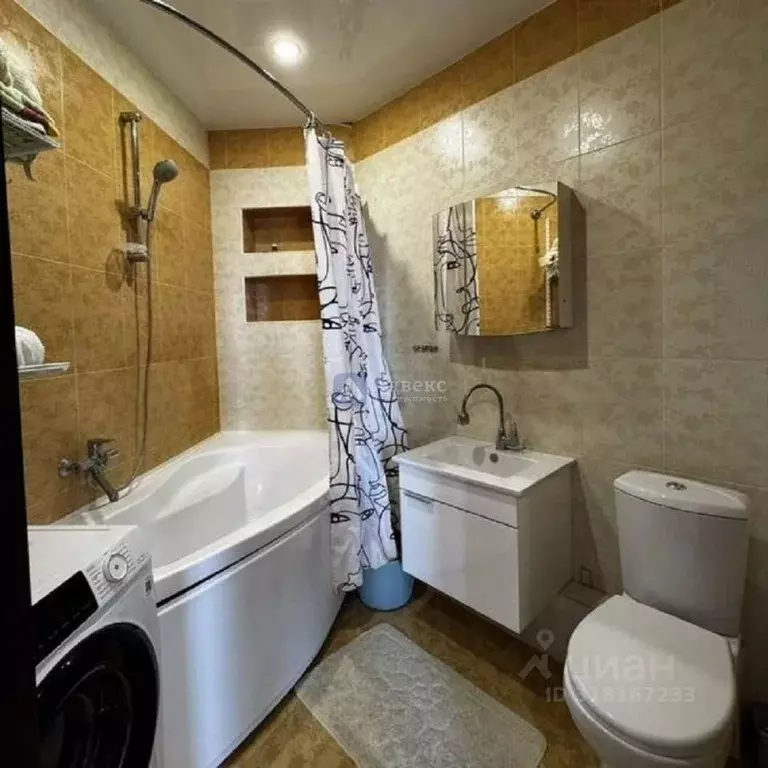 4-к кв. Тюменская область, Тюмень ул. Тимофея Чаркова, 81 (95.0 м) - Фото 1