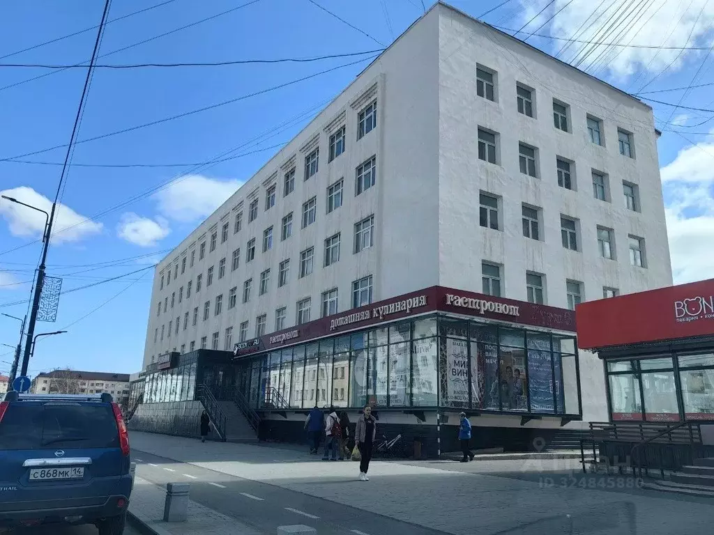 Помещение свободного назначения в Саха (Якутия), Якутск просп. Ленина, ... - Фото 1