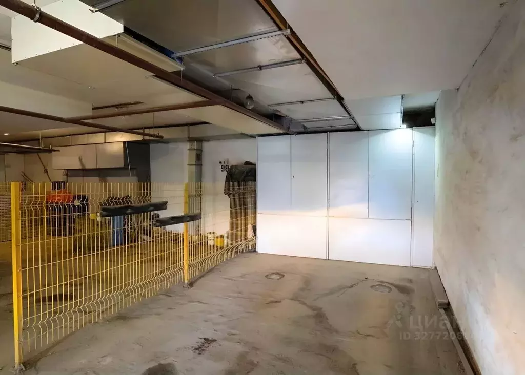 Гараж в Свердловская область, Екатеринбург ул. Вильгельма де Геннина, ... - Фото 2