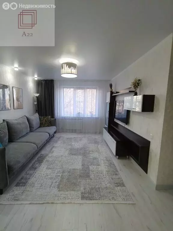 3-комнатная квартира: Барнаул, улица Панфиловцев, 3 (55 м) - Фото 0