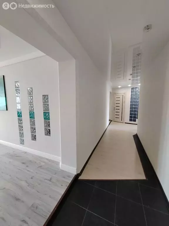 4-комнатная квартира: Находка, Советская улица, 7А (102.1 м) - Фото 1