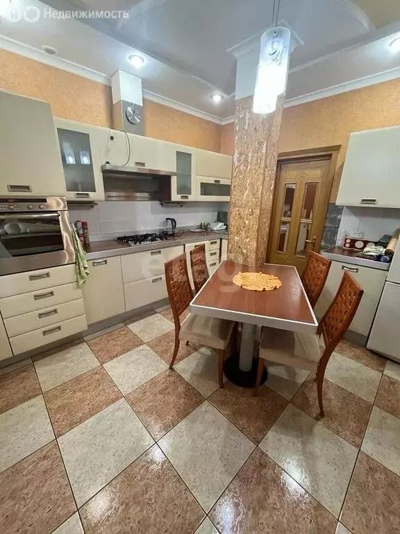 3-комнатная квартира: Невинномысск, улица Павлова, 15 (110.4 м) - Фото 0