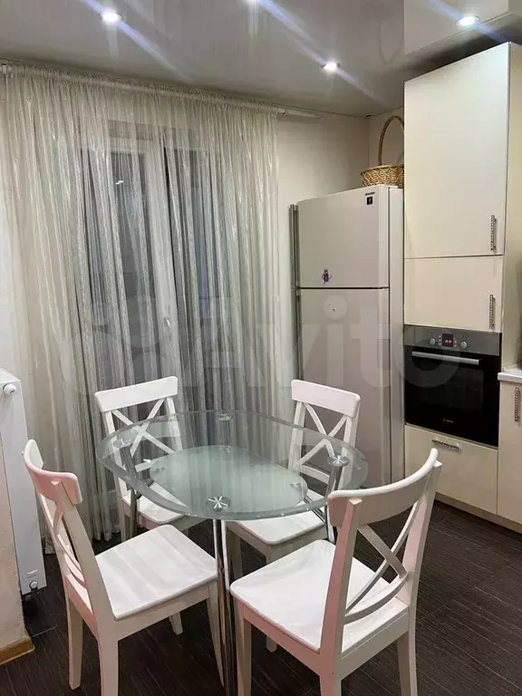 3-к. квартира, 81 м, 3/10 эт. - Фото 0