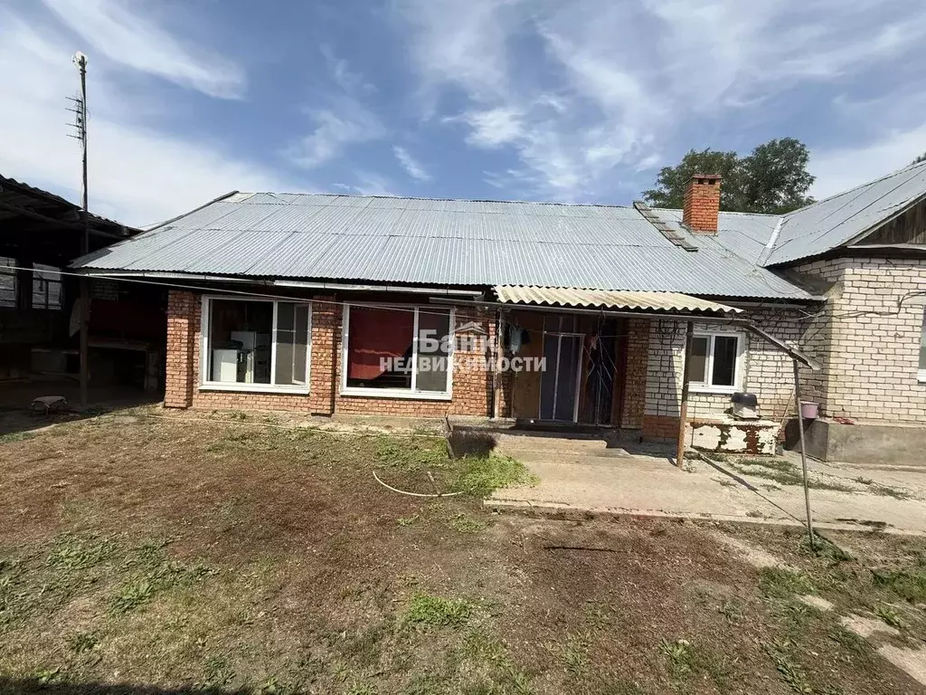 Дом в Саратовская область, Балаковский район, Натальинское ... - Фото 1