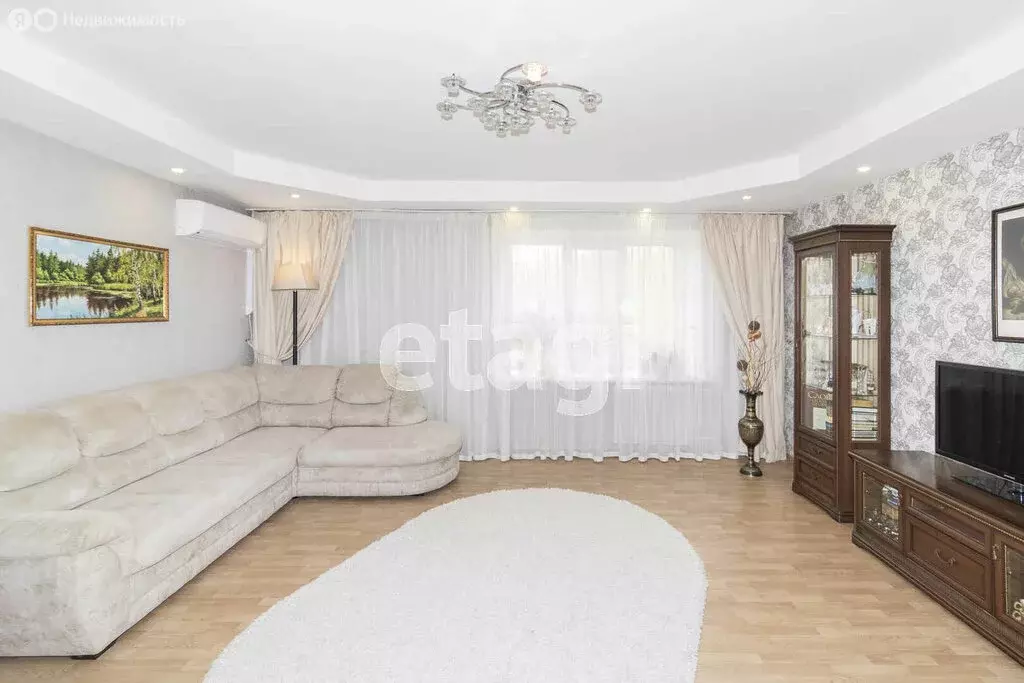 4-комнатная квартира: Тюмень, улица Мельникайте, 125А (106.9 м) - Фото 0