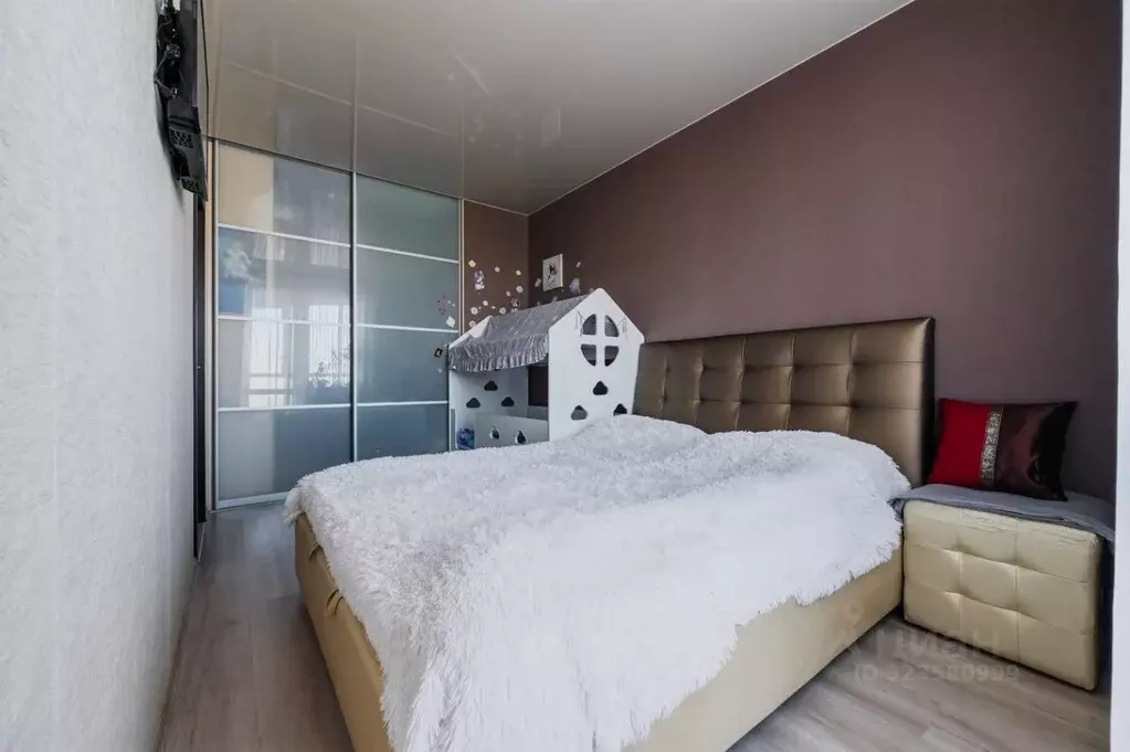 1-к кв. Свердловская область, Екатеринбург пер. Красный, 5к1 (43.7 м) - Фото 0