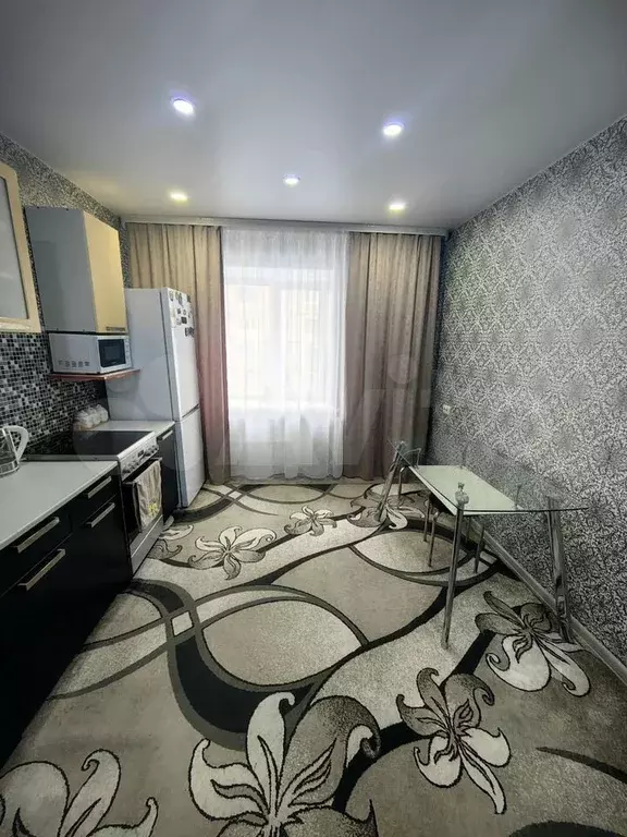 3-к. квартира, 65 м, 2/9 эт. - Фото 1