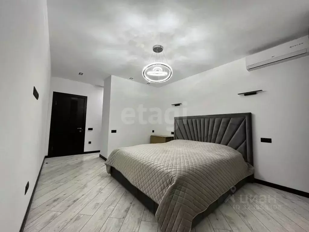 2-к кв. Северная Осетия, Владикавказ ул. Шамиля Джикаева, 4 (80.0 м) - Фото 1