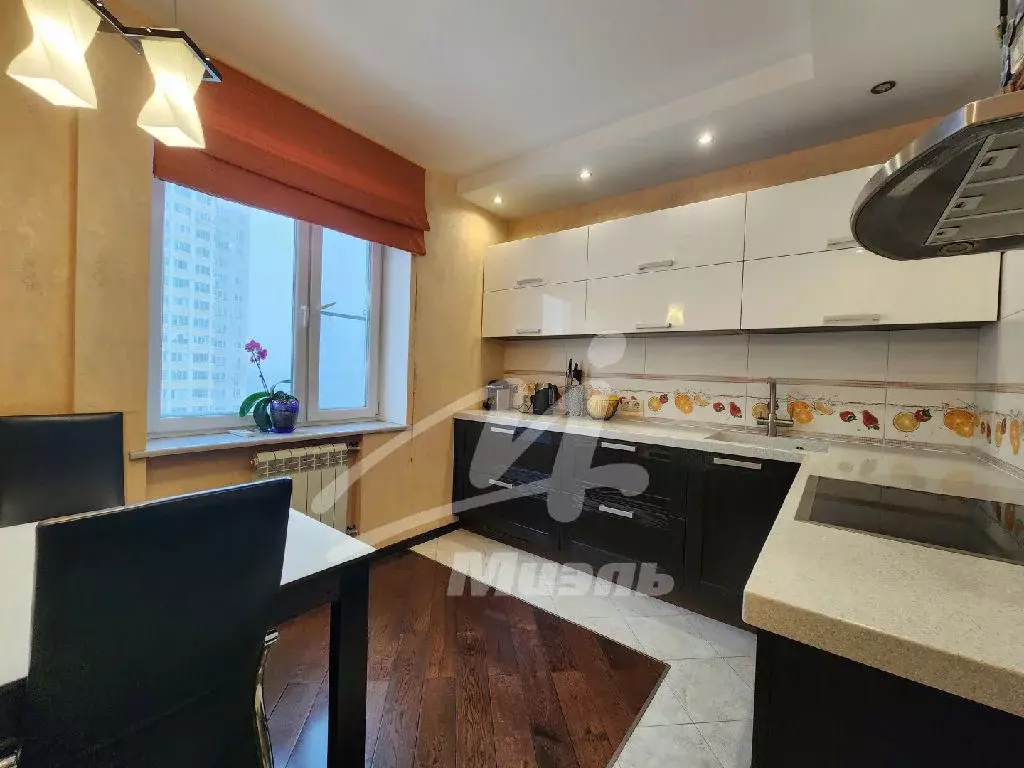 Продается 3-комнатная квартира - Фото 2