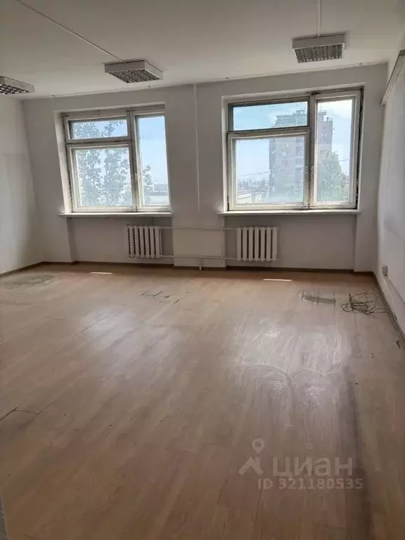 Офис в Волгоградская область, Волгоград Коммунистическая ул., 64А (270 ... - Фото 0