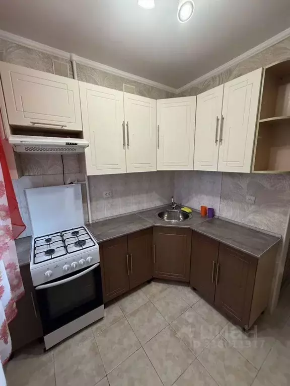 2-к кв. Белгородская область, Старый Оскол Молодогвардеец мкр, 3 (44.0 ... - Фото 0