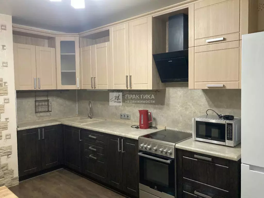 Продается 2-комнатная квартира - Фото 1